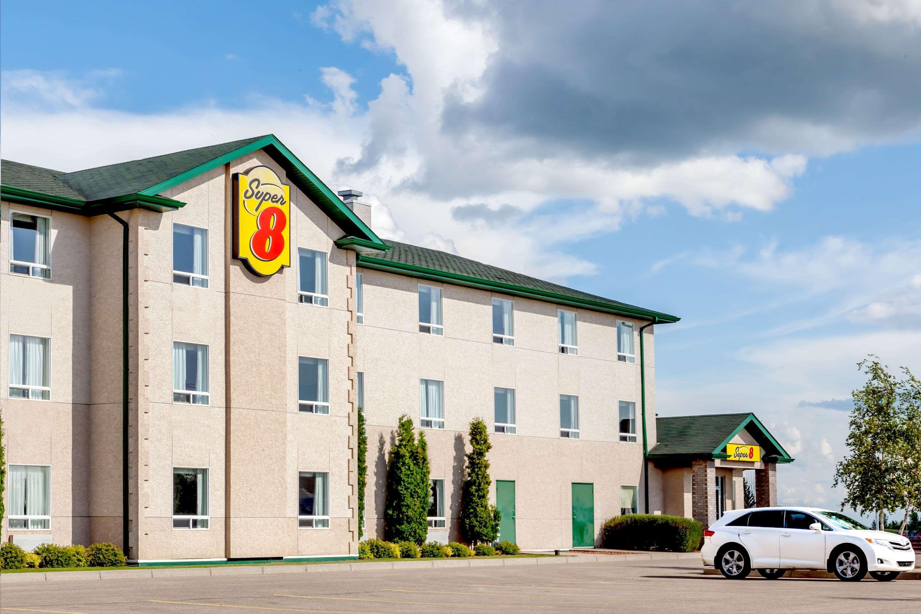 Super 8 By Wyndham Prince Albert Kültér fotó