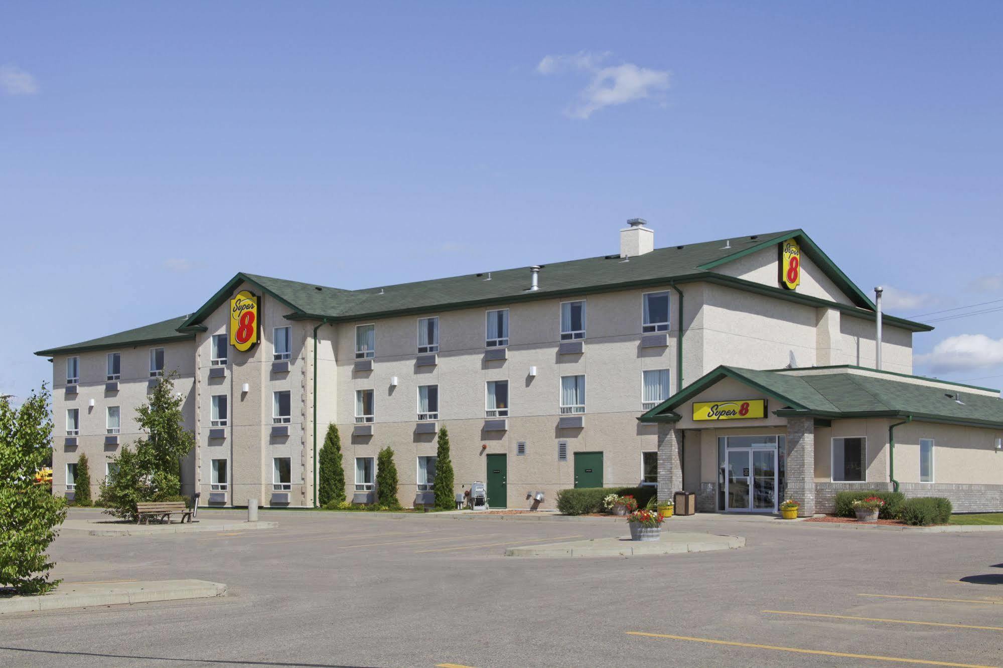 Super 8 By Wyndham Prince Albert Kültér fotó